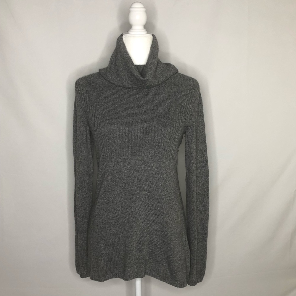 Banana Republic grey turtleneck sweater, size M